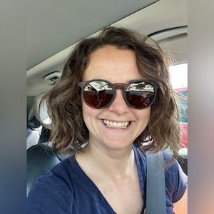 Meet your Posher, Kayla